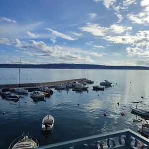 lucenina.hotels-in-trogir.com/